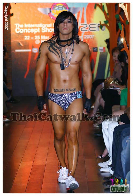 รวมแฟชั่นโชว์ หลายสไตล์จากนายแบบชั้นนำของไทย (ภาพเก่าๆ)