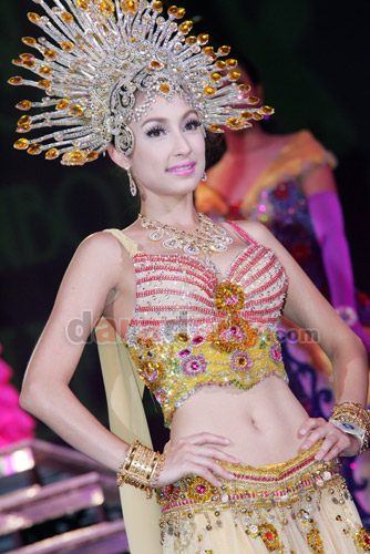 "แคท" กับ ''กะเทย'' แยกออกกันไหม...