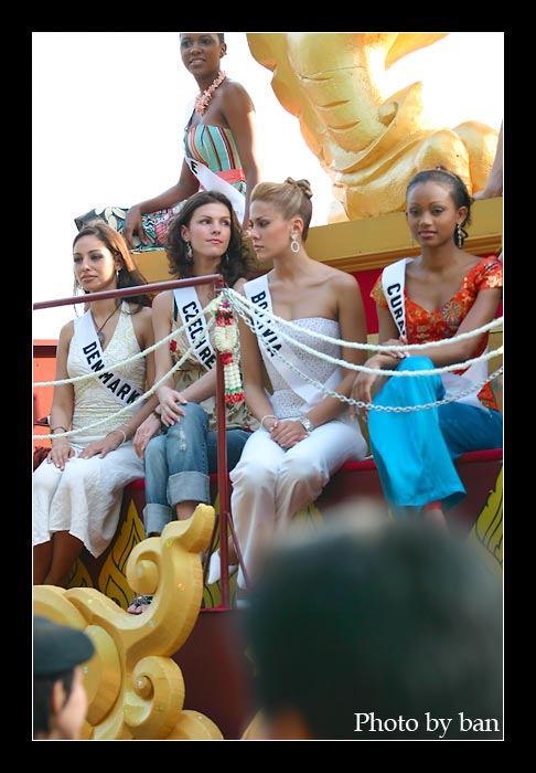 ย้อนดูขบวนพาเหรดผู้เข้าประกวด Miss Universe 2005 ประเทศไทย