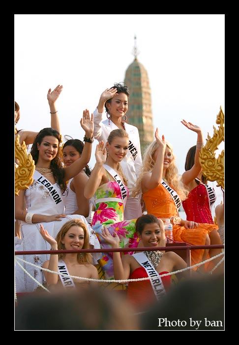 ย้อนดูขบวนพาเหรดผู้เข้าประกวด Miss Universe 2005 ประเทศไทย