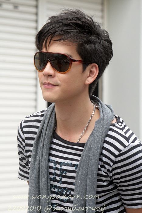 " นิว วงศกร " เก็บตกโชว์กล้ามขาวๆบนเวทีมวยในรายการ วันวานยังหวานอยู่เมื่อคืนวาน....
