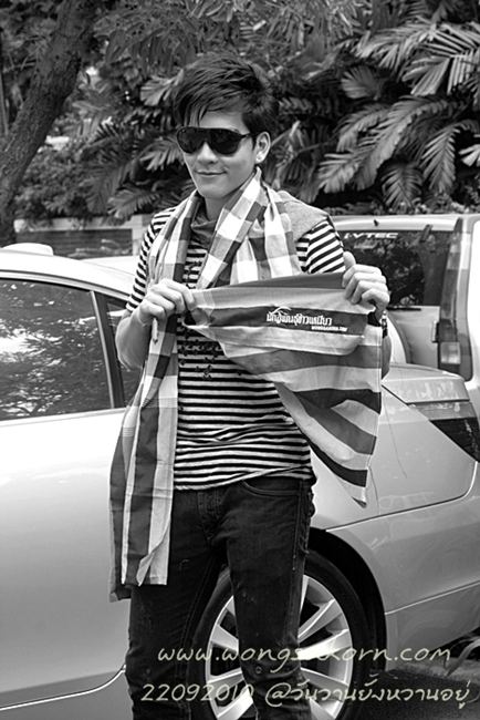 " นิว วงศกร " เก็บตกโชว์กล้ามขาวๆบนเวทีมวยในรายการ วันวานยังหวานอยู่เมื่อคืนวาน....