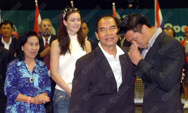 " ภราดร...ร่ำไห!มีน้องฟ้าอยู่เคียงข้าง " ประกาศเลิกเล่นเทนนิสอย่างเป็นทางการแล้ว!