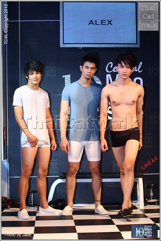 กระตุกต่อมแฟชั่นหนุ่มๆ ปรับลุครับลมหนาว...Central Men with Style 2010: Work Out