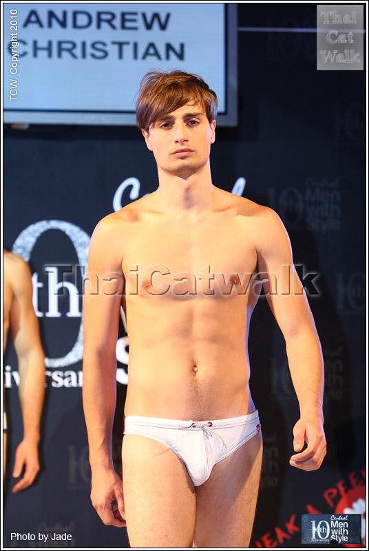 กระตุกต่อมแฟชั่นหนุ่มๆ ปรับลุครับลมหนาว...Central Men with Style 2010: Work Out