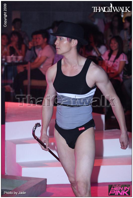 ย้อนหลังอีก 1 ปี......Central Men With Style 2009: Men in Pink