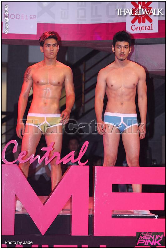 ย้อนหลังอีก 1 ปี......Central Men With Style 2009: Men in Pink