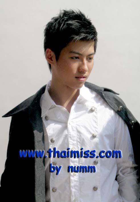 ฝาแฝดลูกครึ่ง ไทย-ญี่ปุ่น.......ฟูมิ - คาสึ
