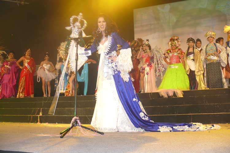 รวบรวม National Costume ของเวที Miss AC/DC 2009 " เพื่อลูกสาวจะได้มีพสุธาอาศัย "