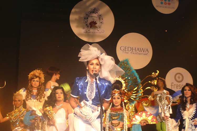 รวบรวม National Costume ของเวที Miss AC/DC 2009 " เพื่อลูกสาวจะได้มีพสุธาอาศัย "