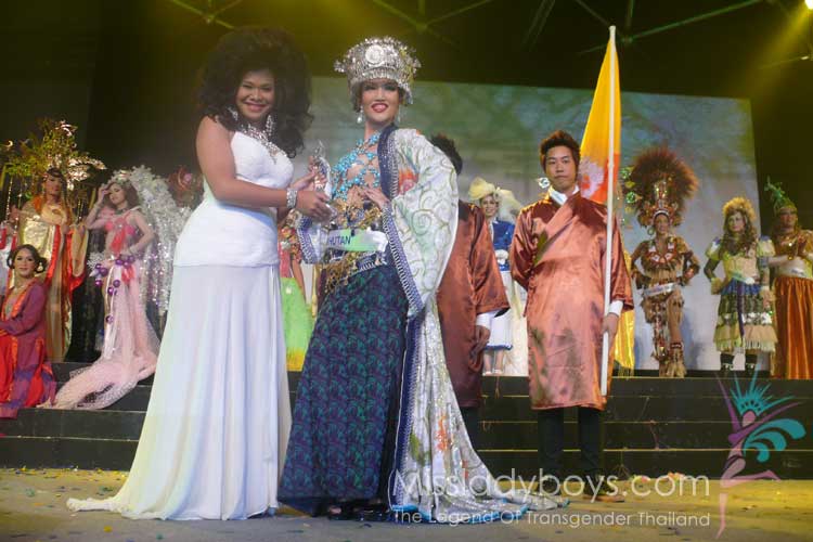 รวบรวม National Costume ของเวที Miss AC/DC 2009 " เพื่อลูกสาวจะได้มีพสุธาอาศัย "