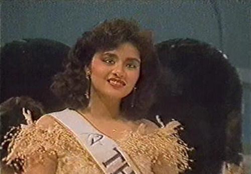 นางสาวไทยปี 2528 เธอคือ "ธารทิพย์ พงษ์สุข" เป็นครั้งแรกๆที่รองอันดับ 1 สวยกว่าคนที่ได้ตำแหน่ง????