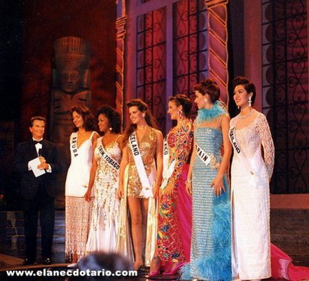 นางสาวไทยปี 2536 เธอคือ "ฉัตฑริกา อุบลศิริ" นางสาวไทยอีกคนที่หน้าหวานและมีความเป็นไทยที่สุด 1 คน????