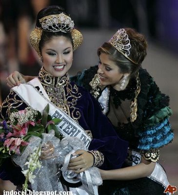 ทำไม Miss Universe ไปขึ้นเวที่ประกวดที่ Indonesia ตลอด???...Thailand น่าจะเชิญมาทุกปีนะ