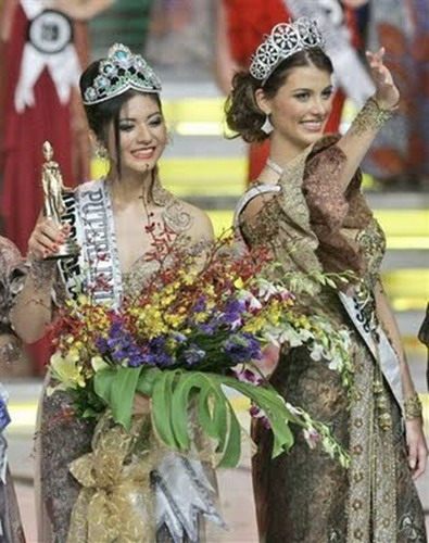 ทำไม Miss Universe ไปขึ้นเวที่ประกวดที่ Indonesia ตลอด???...Thailand น่าจะเชิญมาทุกปีนะ