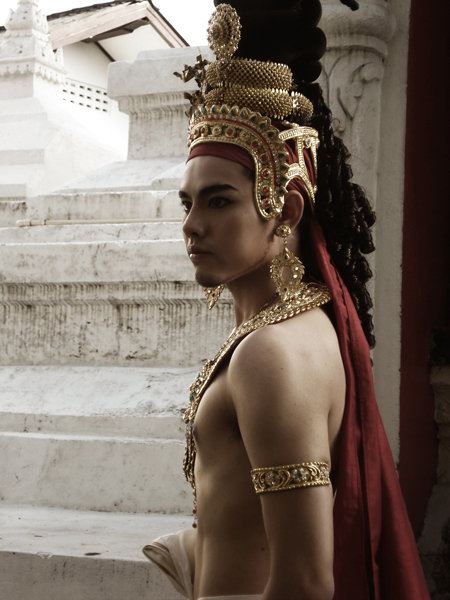 คุณจำได้ไหมว่าคนนี้คือใคร........เขาสร้างชื่อเสียงให้ประเทศไทยด้วยนะ เฉลยรูปสุดท้ายนะ?????