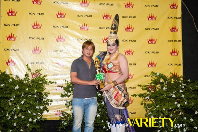 จากเวที "ธิดากะเทยช้าง" กระแสชุดประจำชาติ "สยามไอยรา" ยังแรงอยู่ดูเธอสิ..????