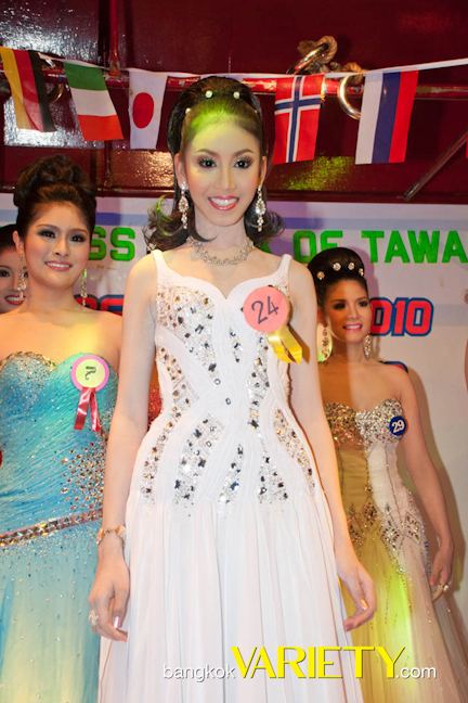 การประกวด "Queen of Tawan" ที่ ตวัน บาร์