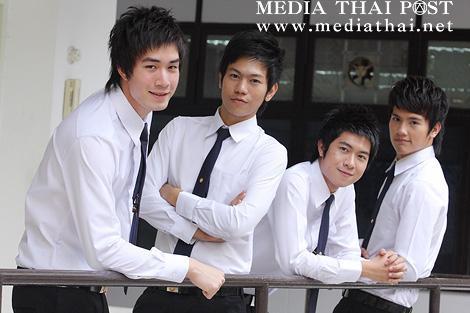 ไม้  ระบำดวงดาว ( ประชากร  ปิยะสกุลแก้ว )