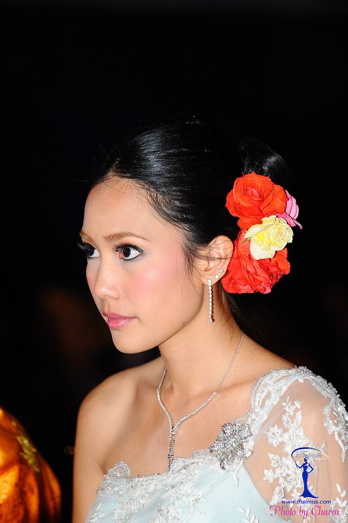 ชาม ไอยวริญท์ โอสถานนท์ เป็นกรรมการสวมมงกุฎมิสภูฎาน