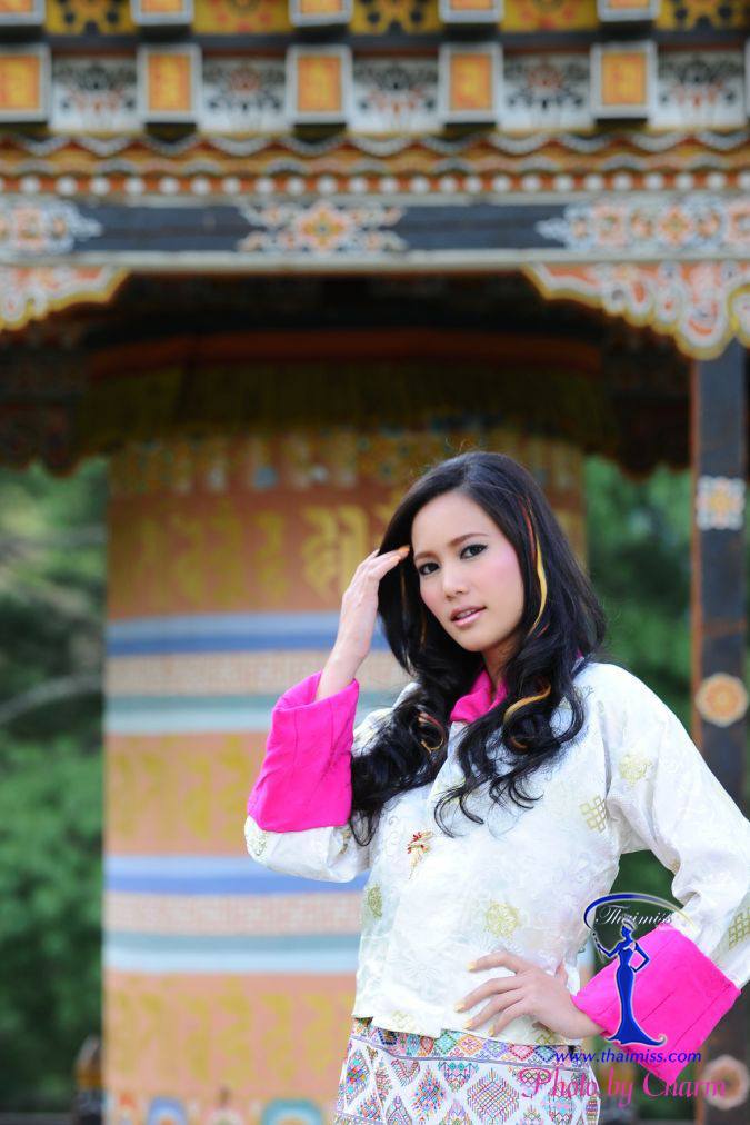 ชาม ไอยวริญท์ โอสถานนท์ เป็นกรรมการสวมมงกุฎมิสภูฎาน