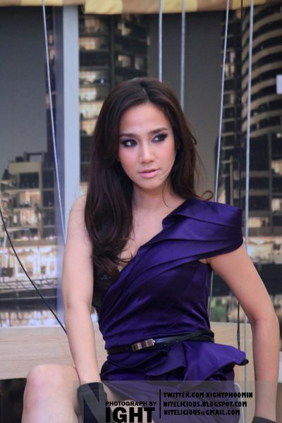 เมื่อ อั้ม เจอ พลอย