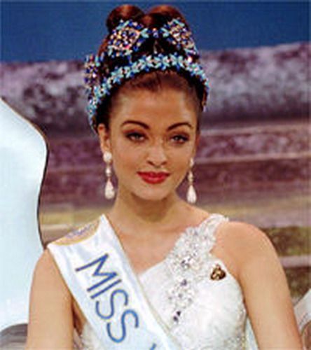 Aishwarya Rai - Miss World 1994 กับหุ่นขี้ผึ้งของเธอ