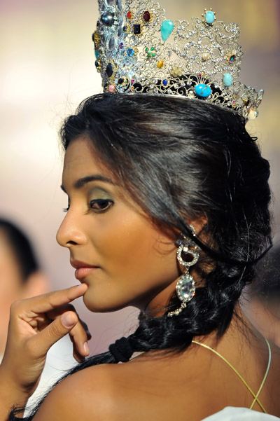 Larissa Ramos Miss Earth 2009 - in Vietnam