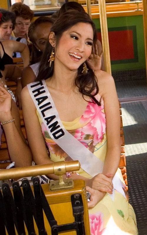 ช่วงเก็บตัวเธอก้เป็นที่สนใจของสื่อต่างๆ