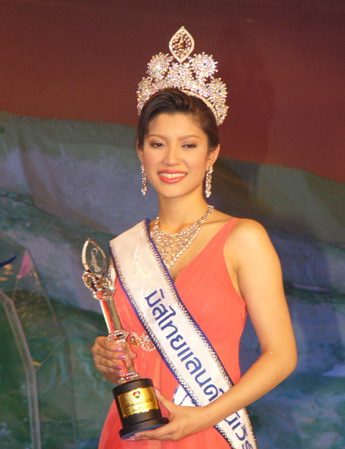 "เอมมี่" ตอนได้รับตำแหน่งปี 2004