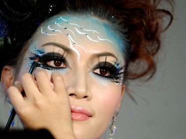 Make UP