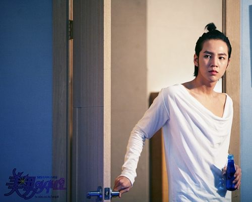 ภาพจากเรื่อง you're beautiful