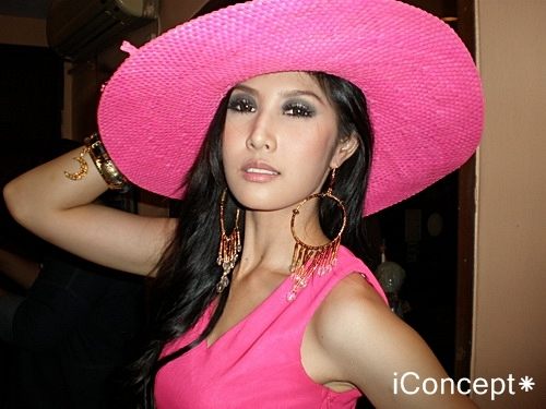 น้องเอี๊ยม - MISS THAILAND EARTH 2010