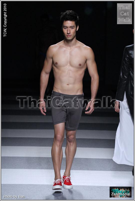 "แม็ค รัฐศาสตร์ จาก Elle Fashion Week 2010"