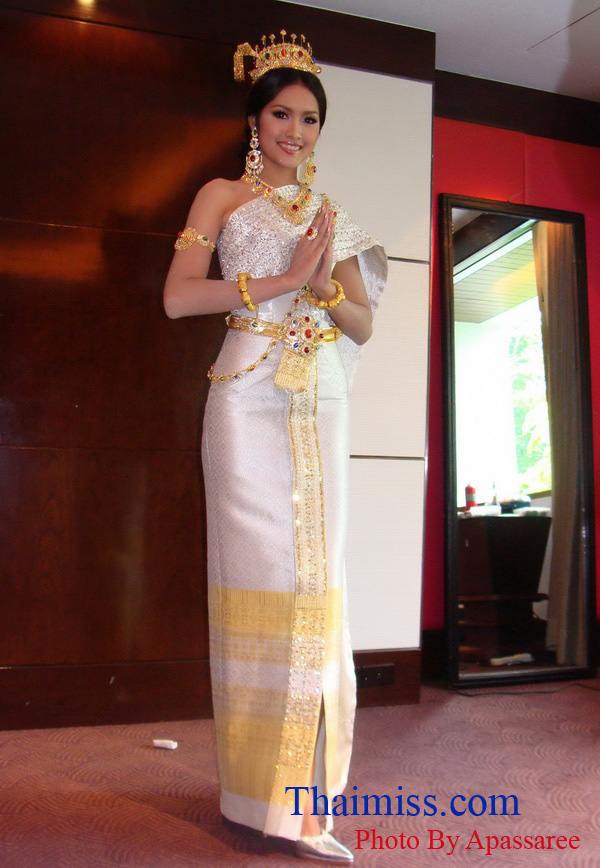 ชุดประจำชาติ น้องเดียร์ ไปประกวด Miss International 2010 ณ เมืองเฉินตู ประเทศจีน (20 รูป)