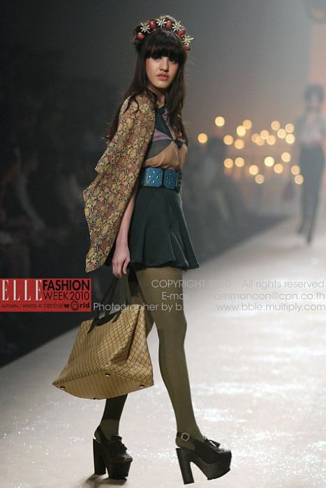 E L L E Fashion Week 2010 = = = = => > > Design By Kloset Red Carpet