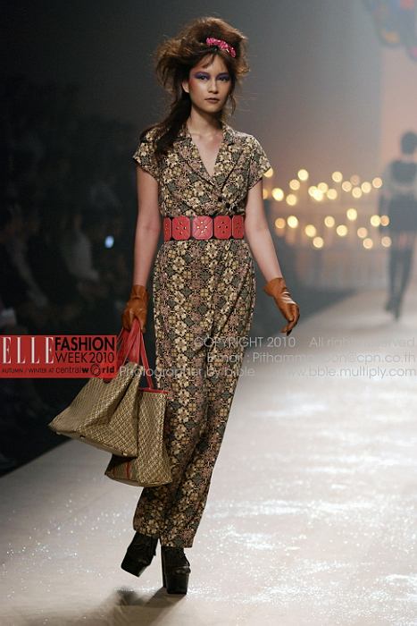 E L L E Fashion Week 2010 = = = = => > > Design By Kloset Red Carpet