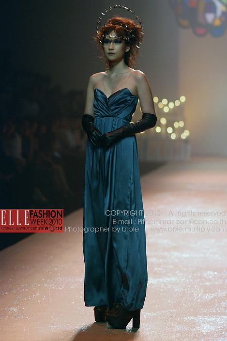 E L L E Fashion Week 2010 = = = = => > > Design By Kloset Red Carpet