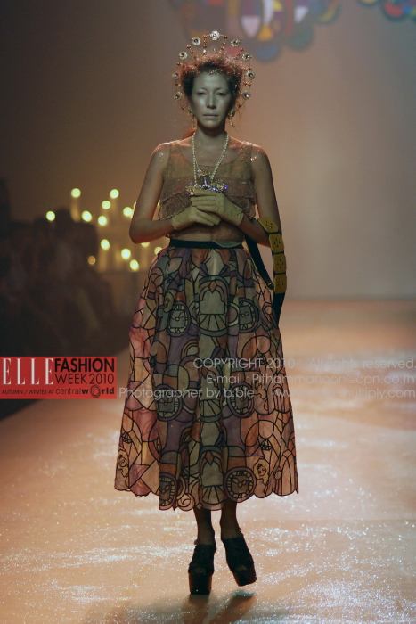 E L L E Fashion Week 2010 = = = = => > > Design By Kloset Red Carpet