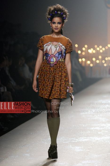 E L L E Fashion Week 2010 = = = = => > > Design By Kloset Red Carpet