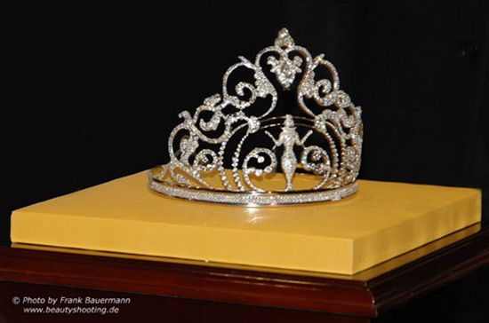 เอามงกุฎ Miss Intercontinental 2010 มาให้ได้นะ
