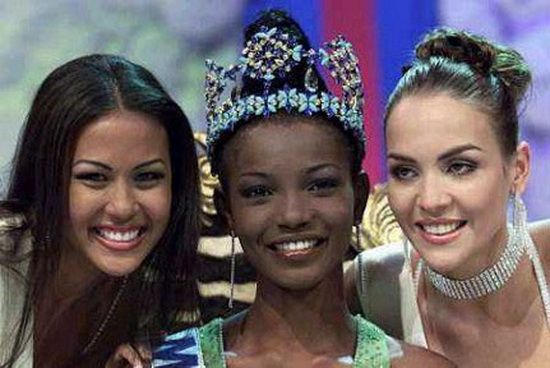 MW 2001 - NIGERIA รอง 1 ARUBA รอง 2 SCOTLAND