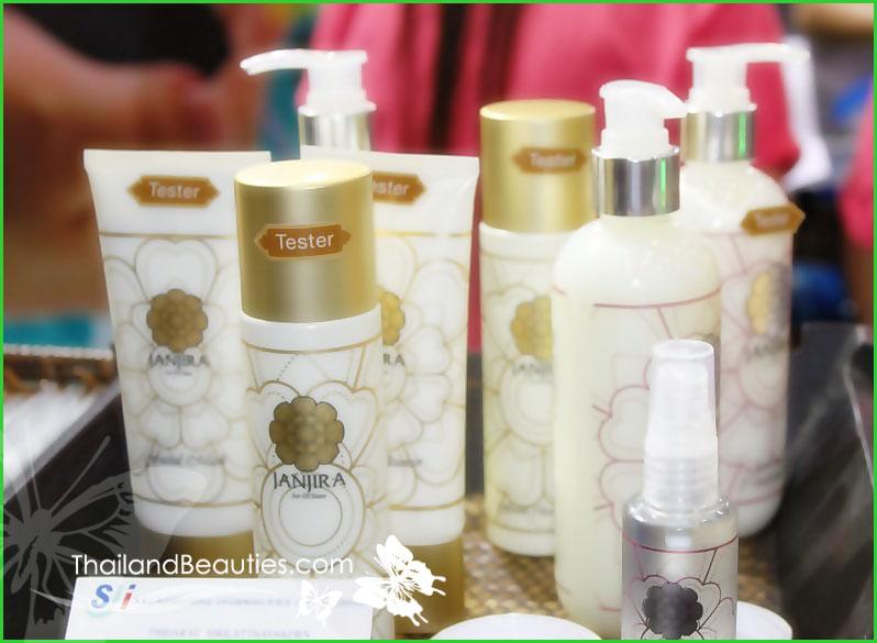 จาก มิสไทยแลนด์ยูนิเวิร์ส ๒๕๔๕ สู่ " Janjira Spa " ของลูกจัน-จันจิรา จันทร์โฉม