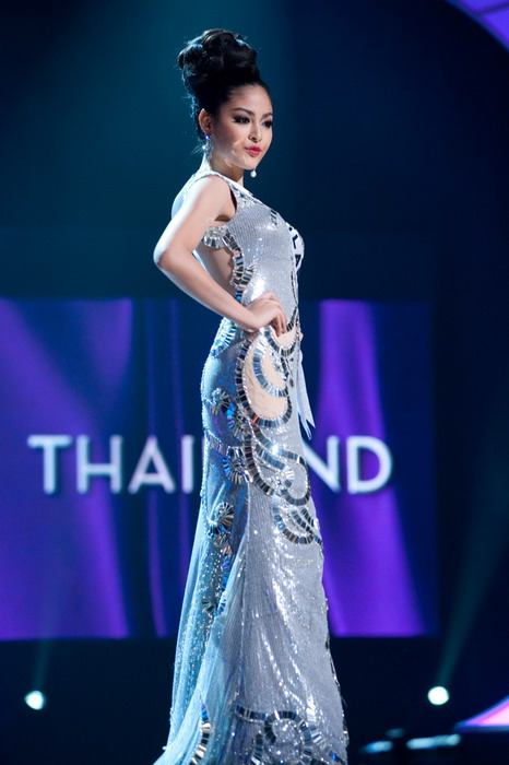 EVENING GOWNS ของ THAILAND ในช่วงปี 2000 - 2010 คุณคิดว่าชุดไหน-ใครใส่สวยสุด????