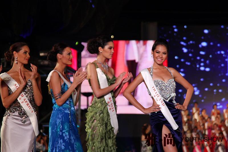 ชุดราตรีของประเทศอื่นๆ วันประกวด TOP MODEL และ Miss World Designer Dress Award