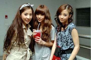 ด้วยเศียรเกล้าvsอิมราพร