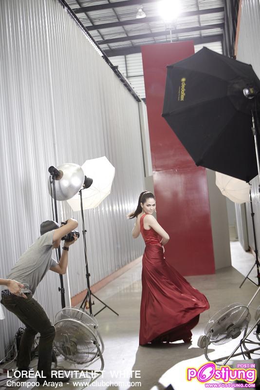 ชมพู่ อารยา สวยสง่ามากบนพรหมแดง
