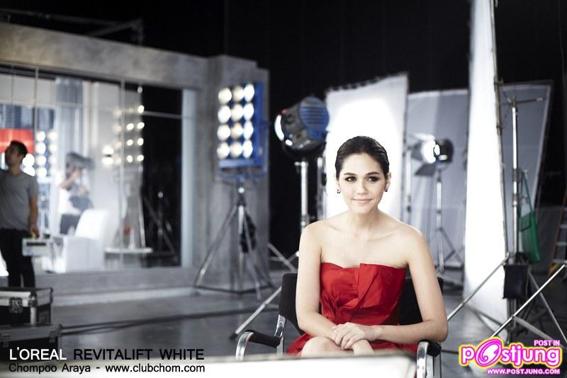 ชมพู่ อารยา สวยสง่ามากบนพรหมแดง