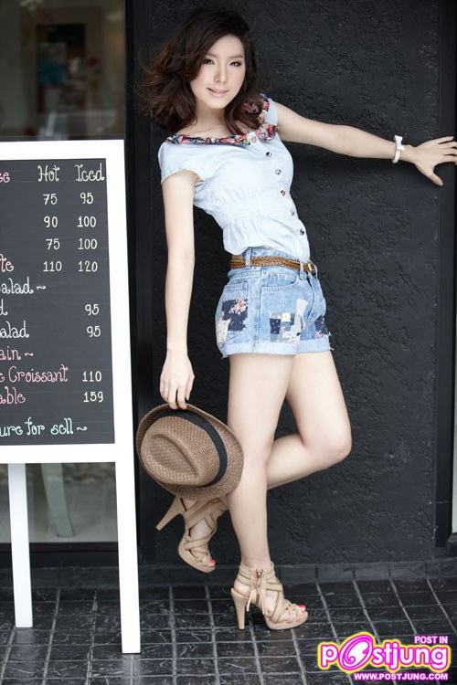 ภาพตัวอย่างจากนิตยสาร MIX MAGAZINE ฉบับที่ 49 ประจำเดือน ธันวาคม
