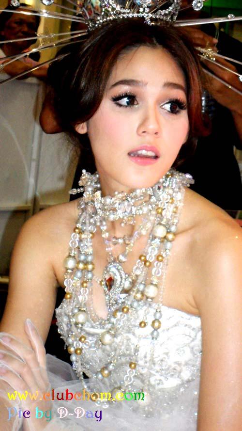 ชมพู่ แปลงร่างเป็นเจ้าหญิงในเทพนิยาย